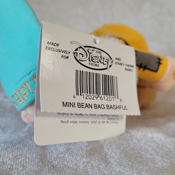 Disney Parks Snow White 7 Dwarfs Bashful 9" Beanie Bag Plush New Condition - Picture 4 of 7